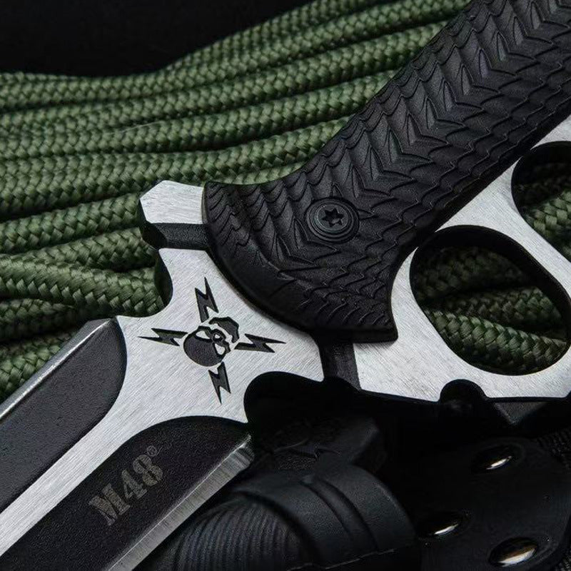 Multi-functional outdoor self-defense knife