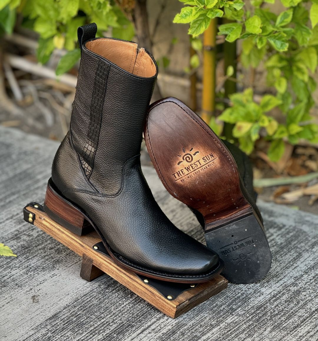 Italian Handmade Cowhide Knight Boots