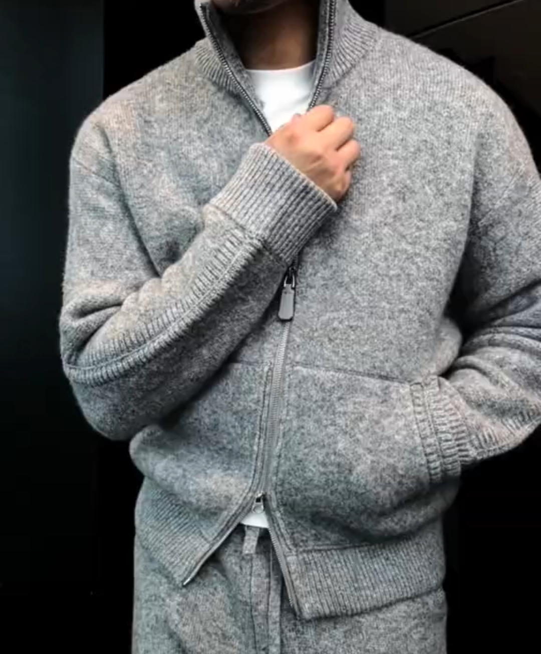 Stand collar zip-up knitted jacket