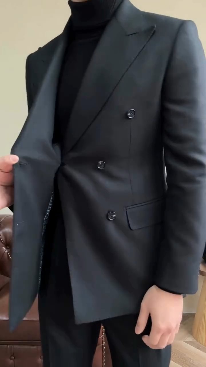 Casual double-breasted suit